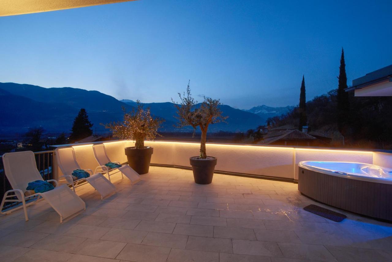 Penthouse & Garden - Luxury Apartment Postal / Burgstall Exterior photo