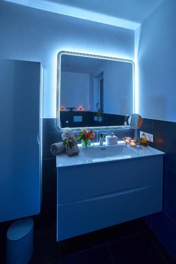 Penthouse & Garden - Luxury Apartment Postal / Burgstall Exterior photo